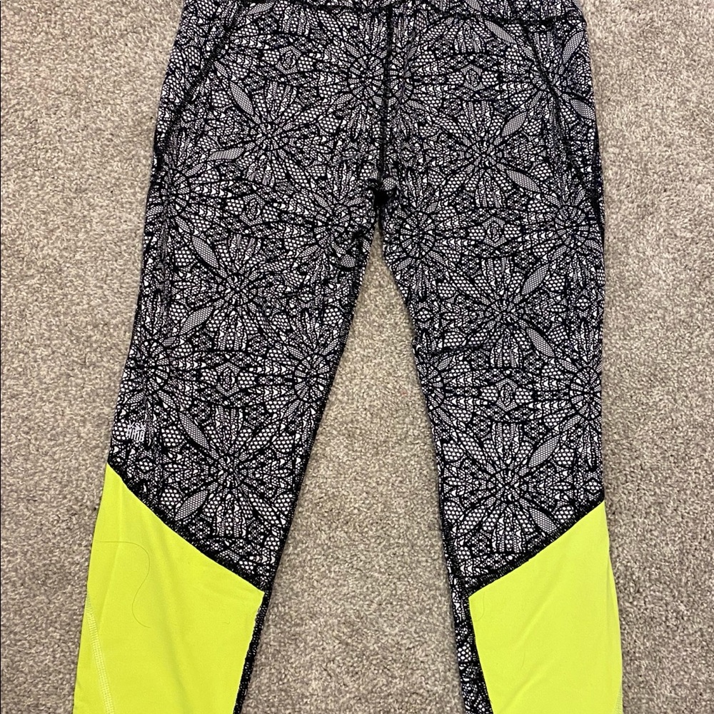 Victoria’s Secret Sport crop